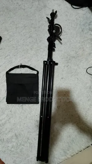 Light for Photography and Videography With 2 Stands and Softbox 90 Cm