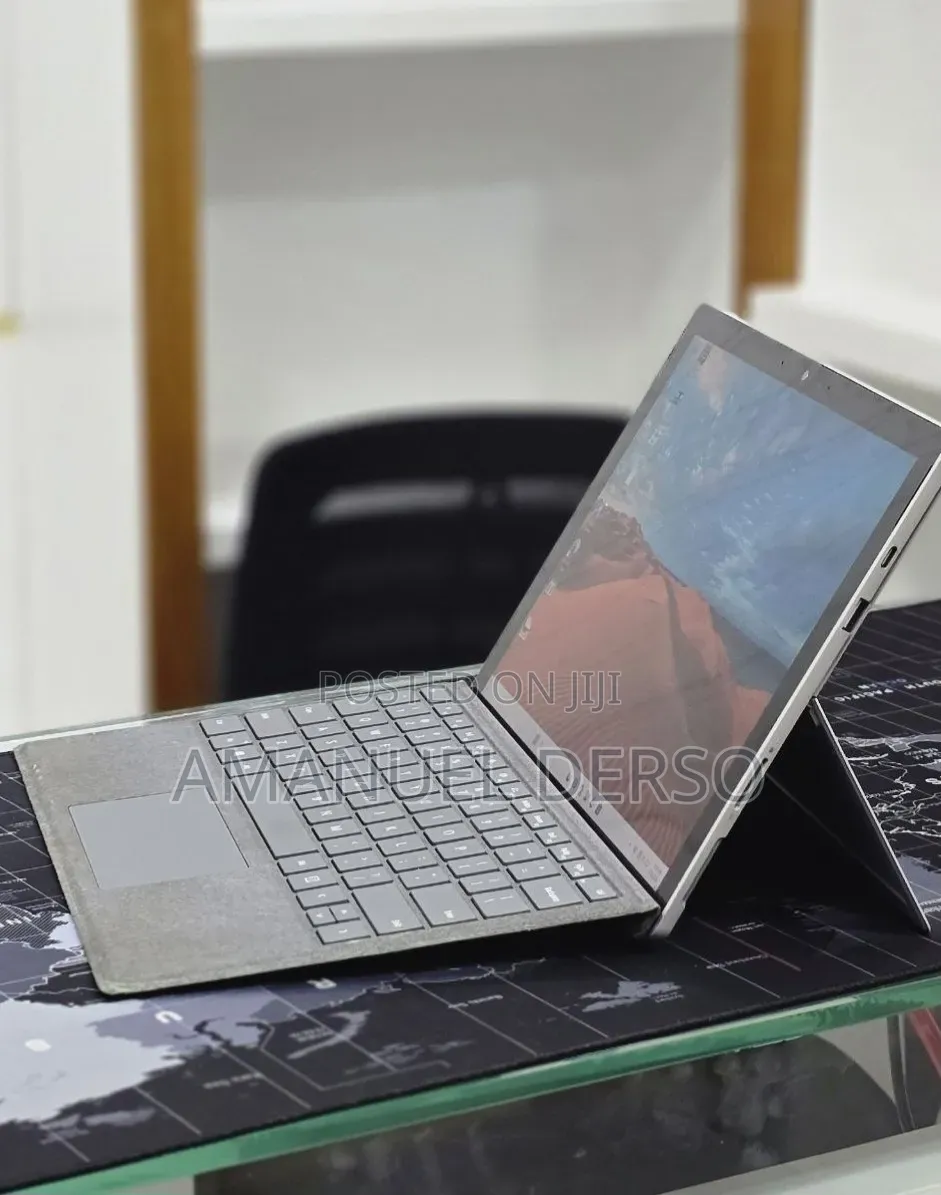 New Laptop Microsoft Surface Pro 7 16GB Intel Core i5 SSD 256GB