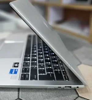 New Laptop HP EliteBook 830 G9 16GB Intel Core i5 SSD 512GB