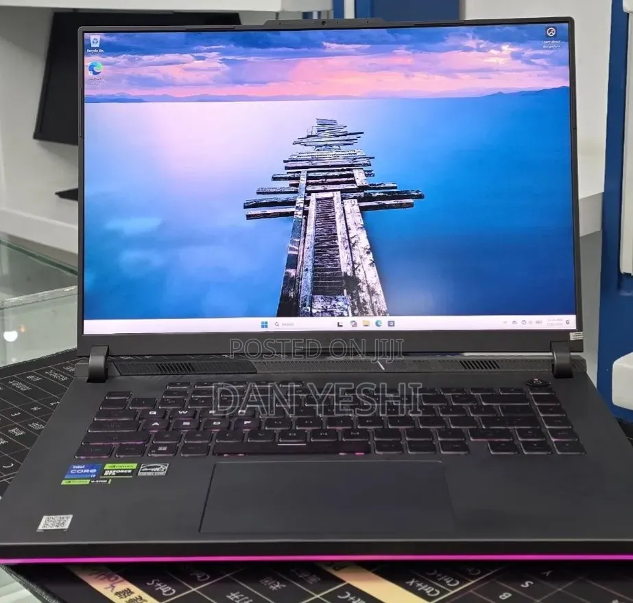 New Laptop Asus 16GB Intel Core i7 SSD 1T