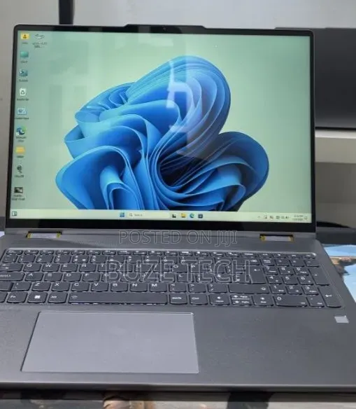 New Laptop Lenovo 16GB AMD Ryzen 7 SSD 512GB