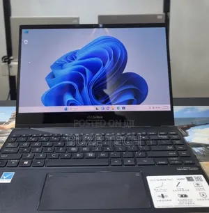 New Laptop Asus ZenBook Flip 14 UX461UA 16GB Intel Core i7 SSD 512GB