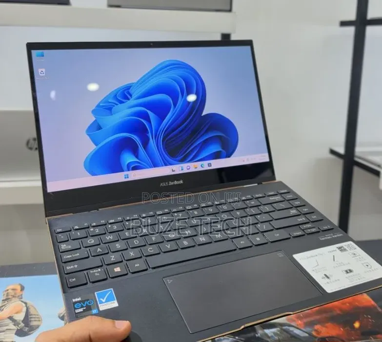 New Laptop Asus ZenBook Flip 14 UX461UA 16GB Intel Core i7 SSD 512GB