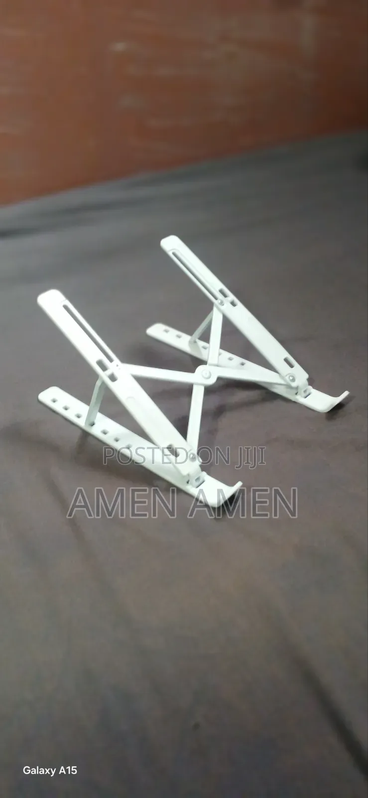 ተጣጣፊ የላፕቶፕ ስታንድ