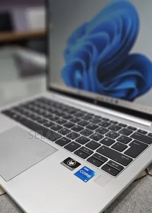 New Laptop HP EliteBook 830 G8 16GB Intel Core i5 SSD 512GB