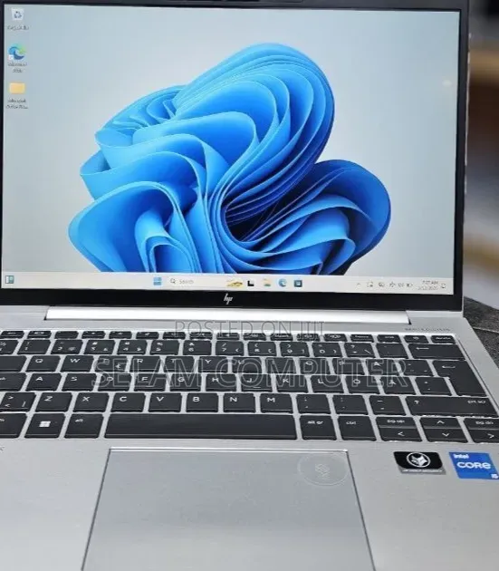 New Laptop HP EliteBook 830 G8 16GB Intel Core i5 SSD 512GB