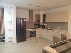 5bdrm Townhouse/Terrace in 72 ካሬ ኮምፓውንድ, Nifas Silk-Lafto for sale