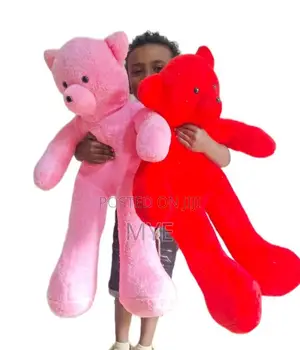 ትልቅ የድብ አሻንጉሊት