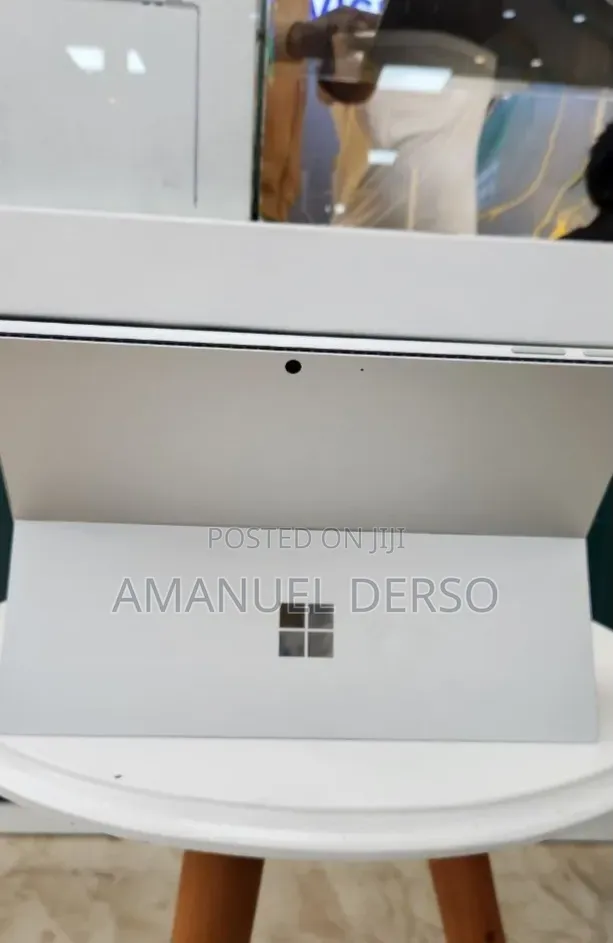 New Laptop Microsoft Surface Pro 9 16GB Intel Core i7 SSD 512GB