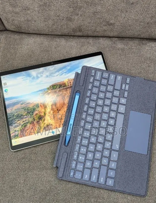 New Laptop Microsoft Surface Pro 9 16GB Intel Core i7 SSD 512GB