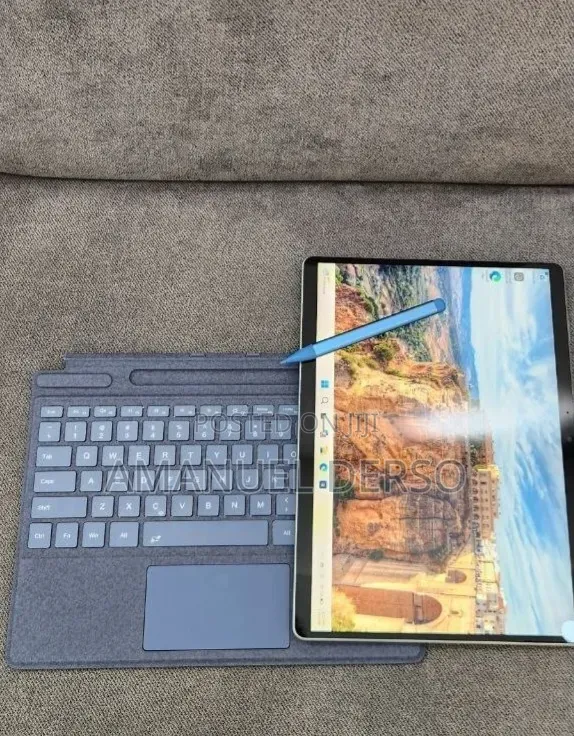 New Laptop Microsoft Surface Pro 9 16GB Intel Core i7 SSD 512GB