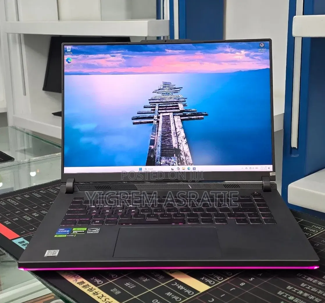 New Laptop Asus ROG Strix G16 G614 16GB Intel Core i7 SSD 1T