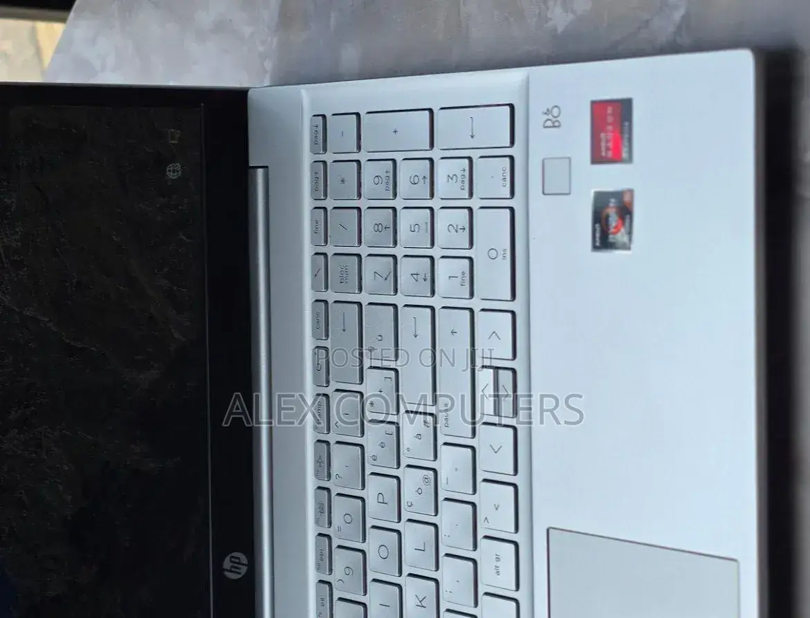 New Laptop HP Pavilion 15 16GB AMD Ryzen 5 SSD 512GB