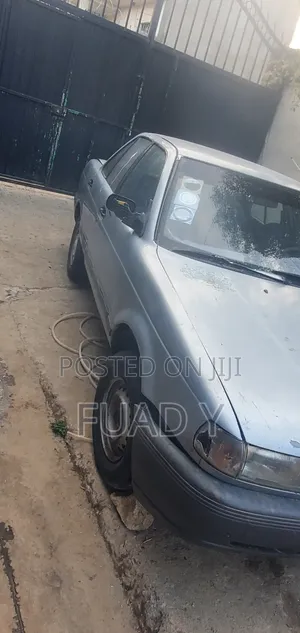 Nissan Sunny B13 Sedan 1.3 1991 Blue