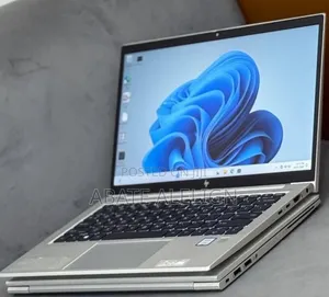New Laptop HP EliteBook 830 G8 16GB Intel Core i7 SSD 512GB