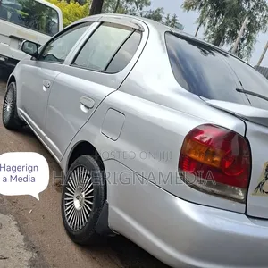 Toyota Platz 2005 Silver