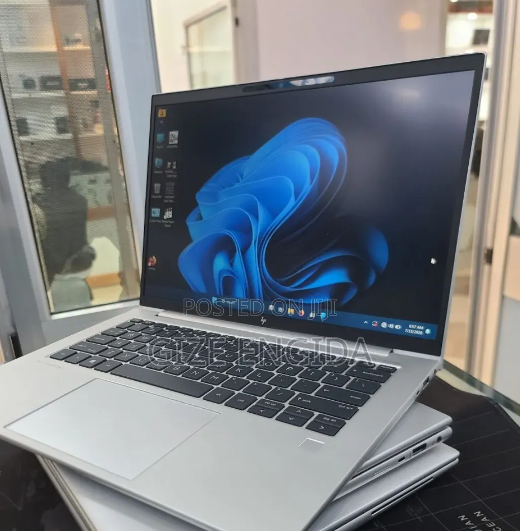 New Laptop HP EliteBook 840 G10 16GB Intel Core i7 SSD 512GB