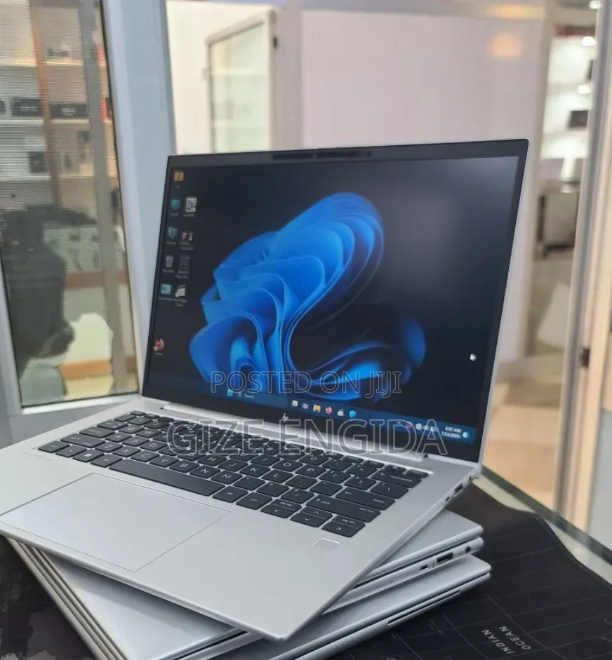 New Laptop HP EliteBook 840 G10 16GB Intel Core i7 SSD 512GB
