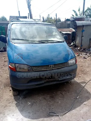Toyota HiAce 2004 Blue