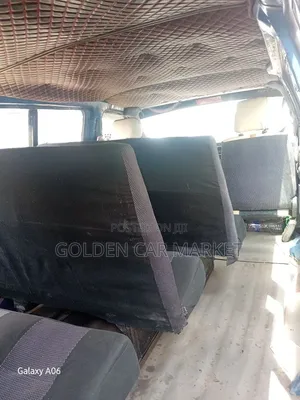 Toyota HiAce 2004 Blue