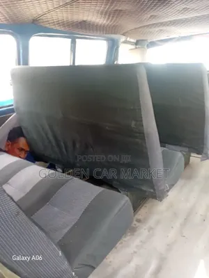 Toyota HiAce 2004 Blue