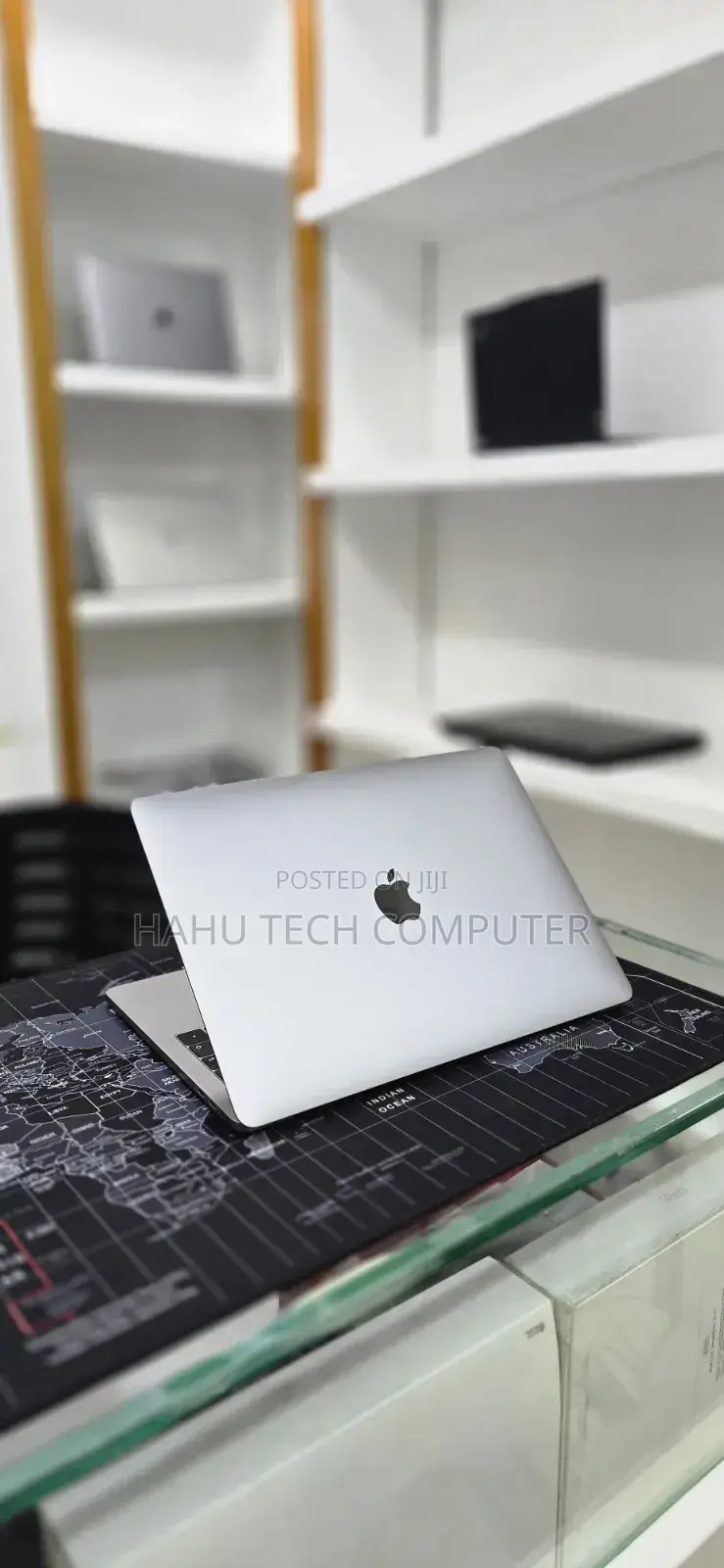 New Laptop Apple MacBook Pro 2019 16GB Intel Core i7 SSD 256GB