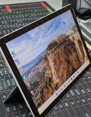 New Laptop Microsoft Surface Pro 7 16GB Intel Core i7 SSD 512GB
