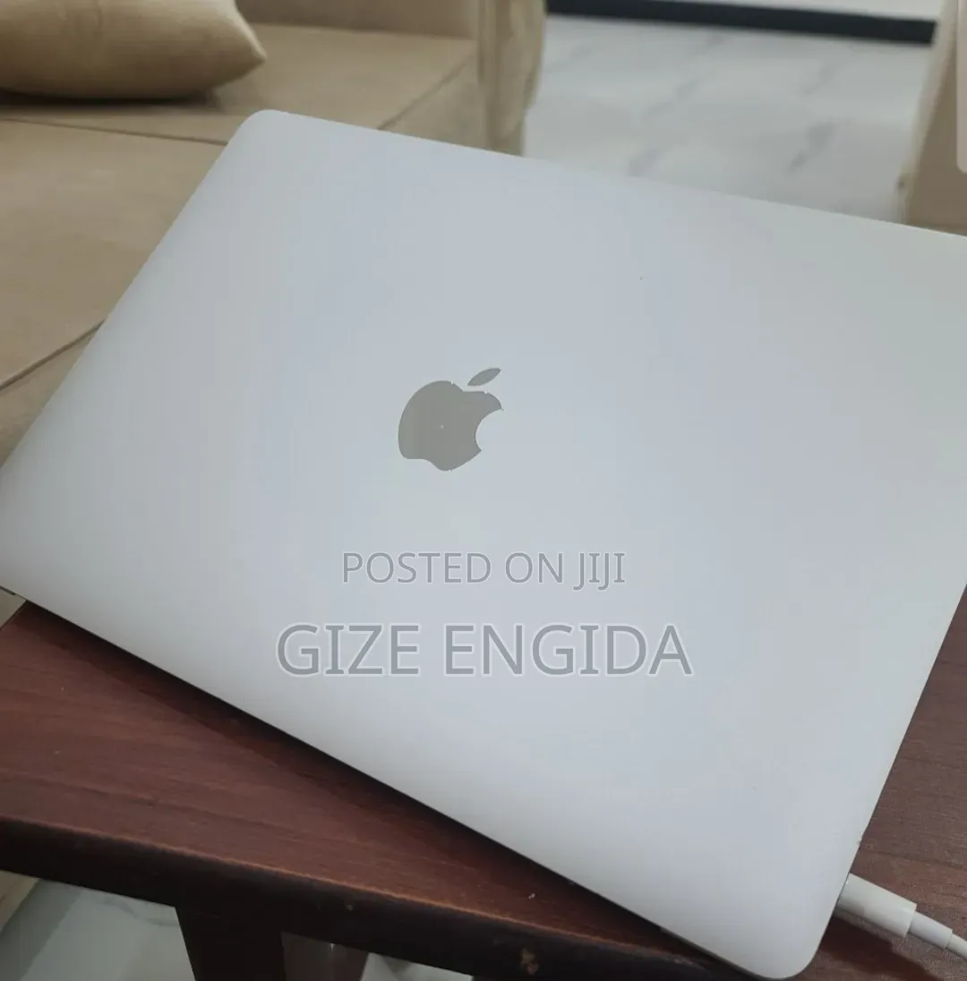 New Laptop Apple MacBook Pro 2021 M1 16GB Apple M1 Max SSD 256GB