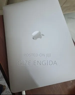 New Laptop Apple MacBook Pro 2021 M1 16GB Apple M1 Max SSD 256GB