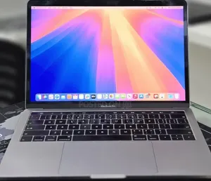 New Laptop Apple MacBook Pro 2019 16GB Intel Core i7 SSD 256GB