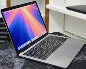 New Laptop Apple MacBook Pro 2019 16GB Intel Core i7 SSD 256GB