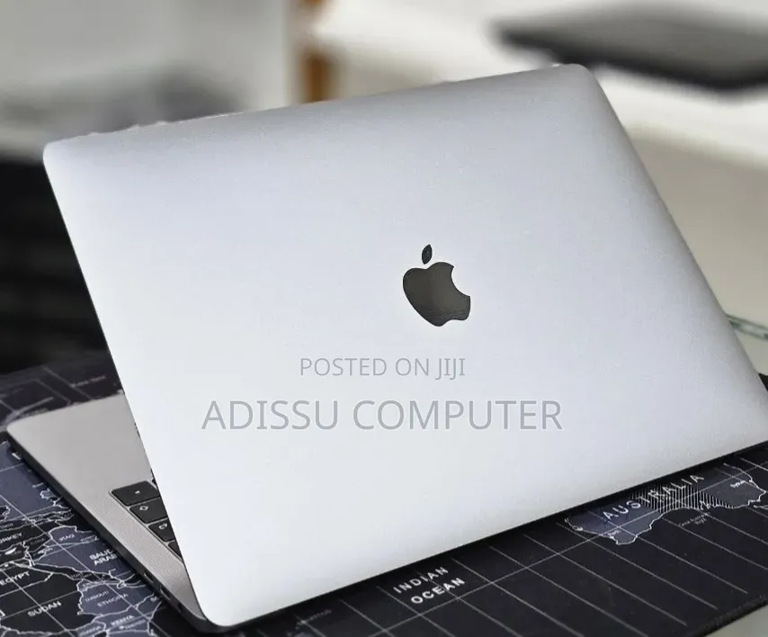 New Laptop Apple MacBook Pro 2019 16GB Intel Core i7 SSD 256GB