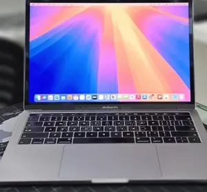 New Laptop Apple MacBook Pro 2019 16GB Intel Core i7 SSD 256GB