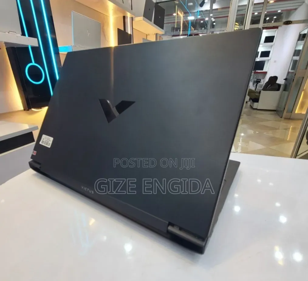 New Laptop HP Victus 15 16GB Intel Core i7 SSD 1T