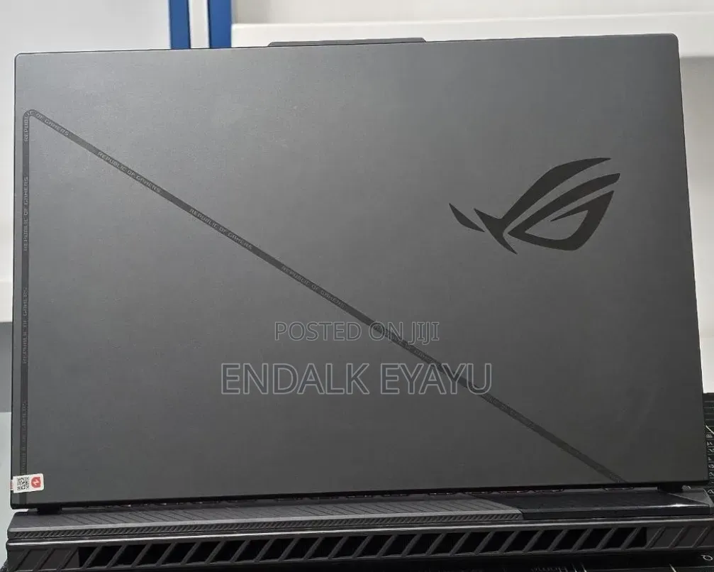 New Laptop Asus ROG Strix G16 16GB Intel Core i7 SSD 1T