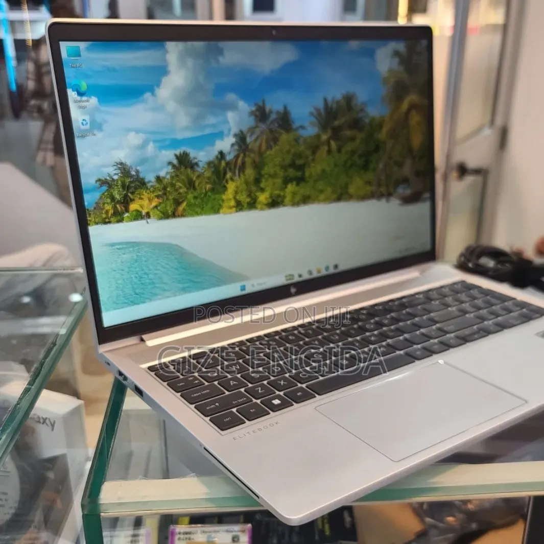 New Laptop HP EliteBook 655 G9 16GB Intel Core i5 SSD 512GB