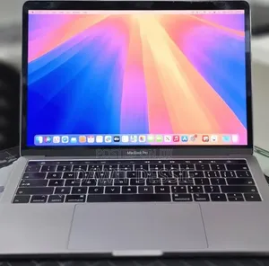 New Laptop Apple MacBook Pro 2019 16GB Intel Core i7 SSD 256GB