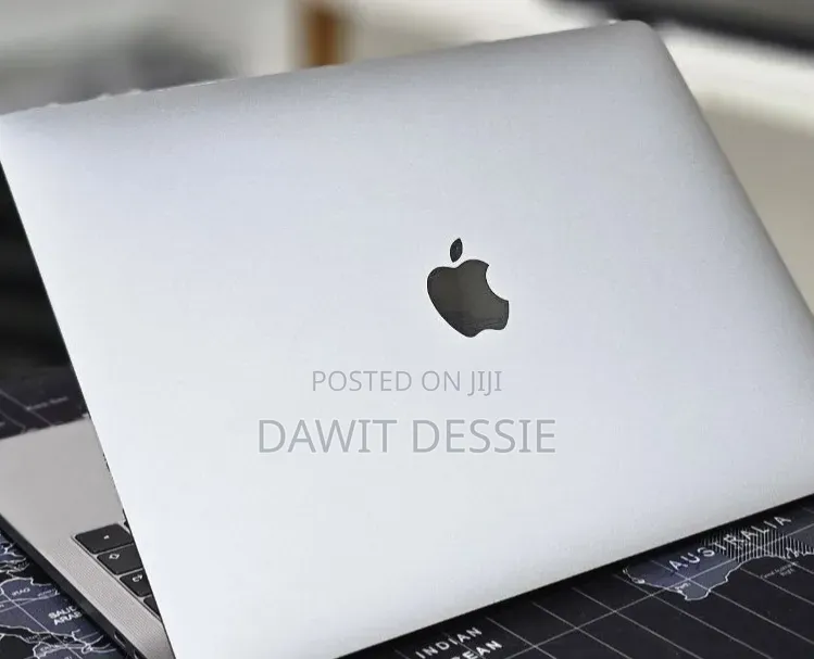 New Laptop Apple MacBook Pro 2019 16GB Intel Core i7 SSD 256GB