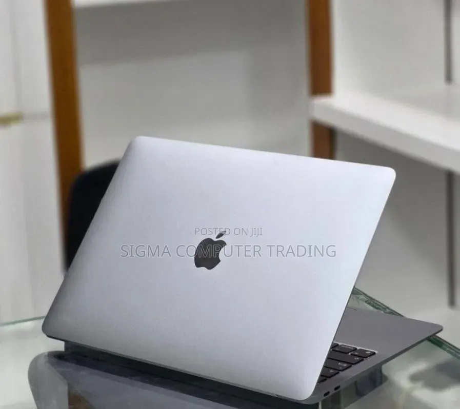 New Laptop Apple MacBook Air 2020 M1 8GB Apple M1 SSD 256GB