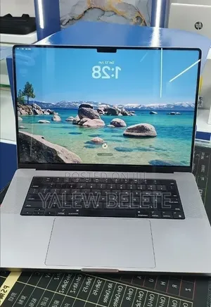 New Laptop Apple MacBook Pro 32GB Apple M1 Max SSD 1T