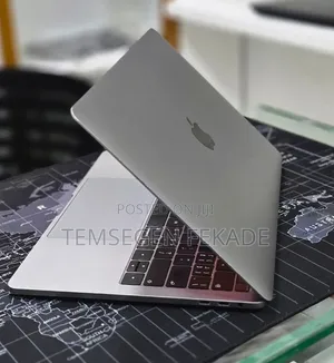 New Laptop Apple MacBook Pro 2019 16GB Intel Core i7 SSD 256GB