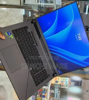New Laptop Asus ROG Strix G18 32GB Intel Core i9 SSD 2T