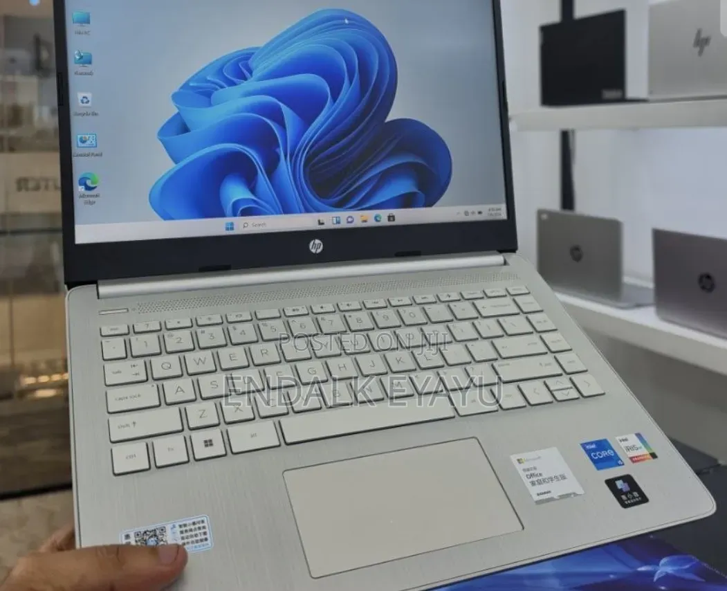 New Laptop HP 16GB Intel Core i5 SSD 512GB