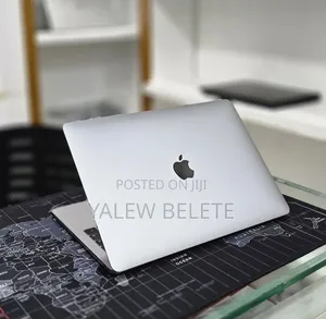 New Laptop Apple MacBook Pro 2019 16GB Intel Core i7 SSD 256GB