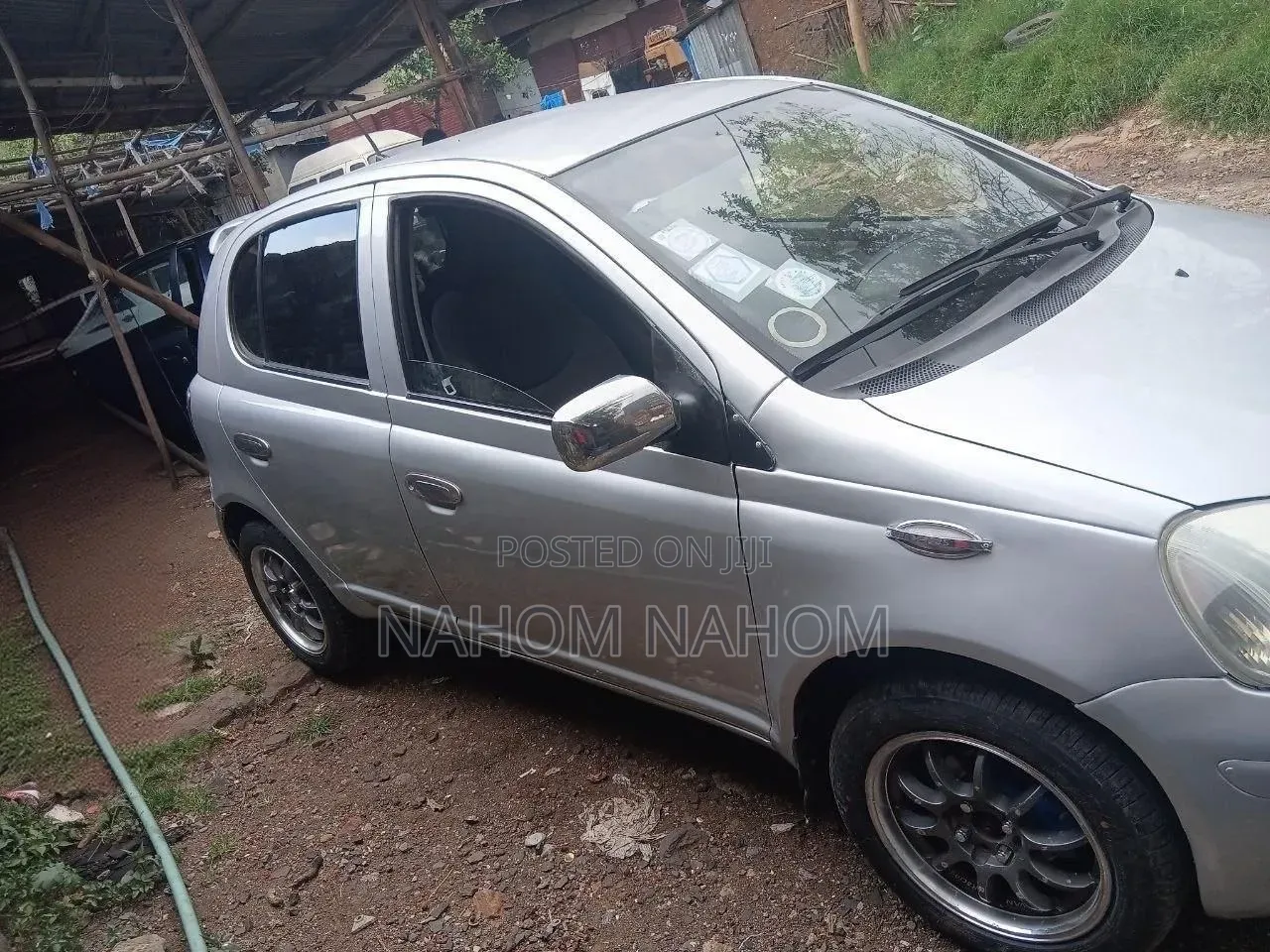 Toyota Vitz 2004 Silver