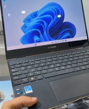 New Laptop Asus ZenBook UX430UA 16GB Intel Core i7 SSD 512GB