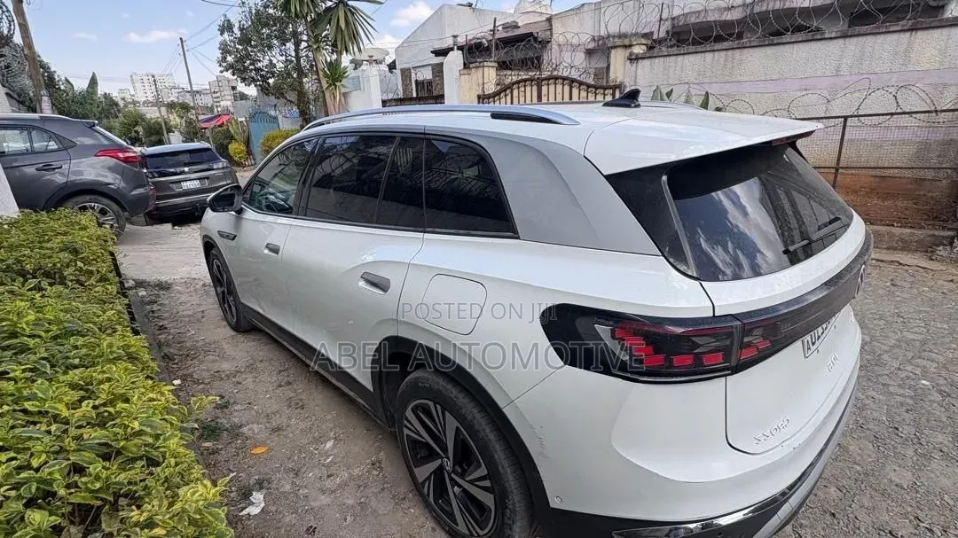Volkswagen ID.6 2022 White