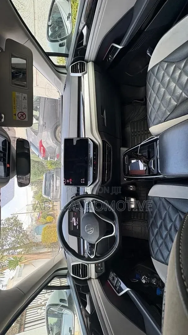 Volkswagen ID.6 2022 White