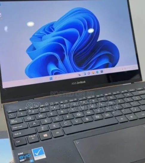 New Laptop Asus ZenBook UX430UA 16GB Intel Core i7 SSD 512GB