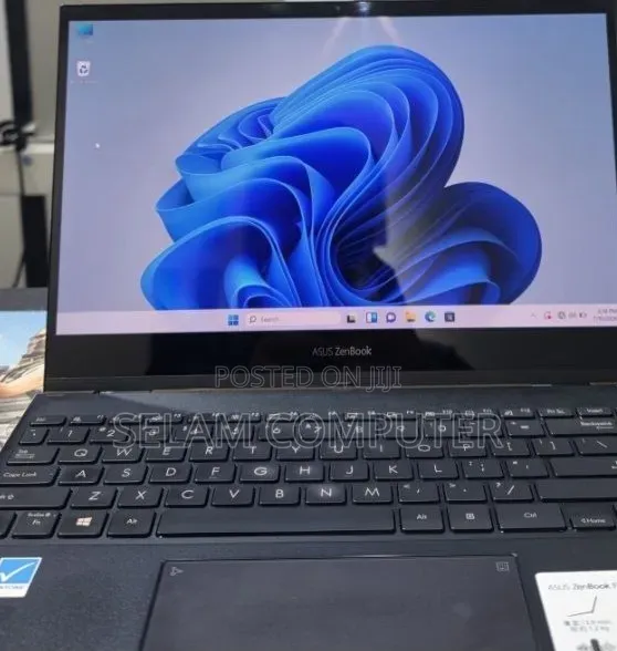 New Laptop Asus ZenBook UX430UA 16GB Intel Core i7 SSD 512GB
